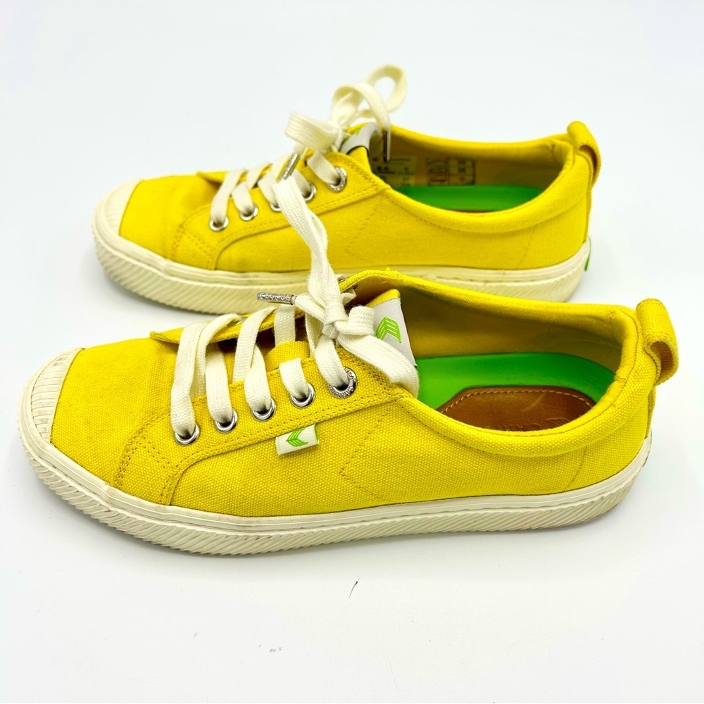 Cariuma Oca Low Yellow Canvas Sneakers Shoes Comfort Lace Up Womens 6.5 Men 5